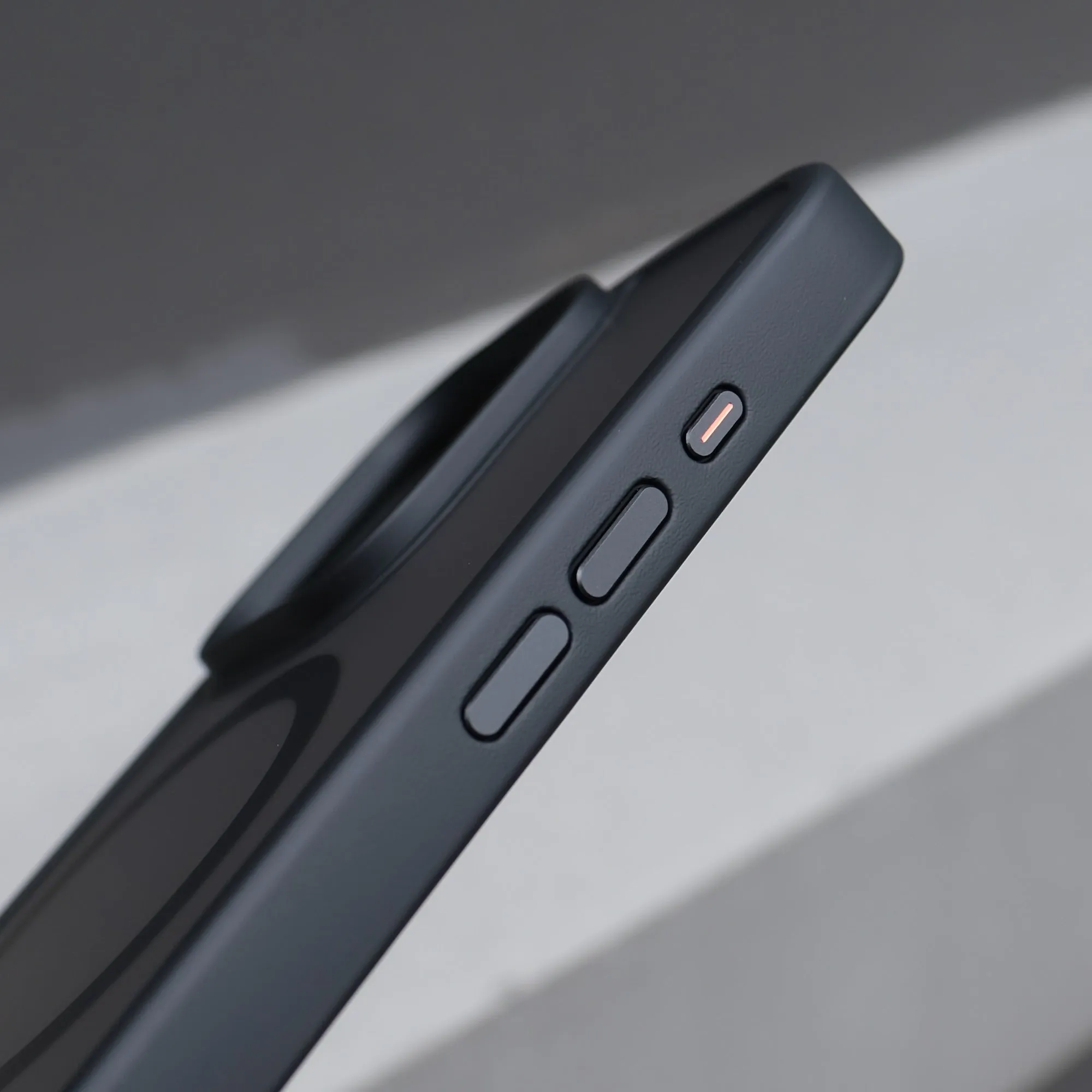 Bare Armour - for iPhone 15 Pro