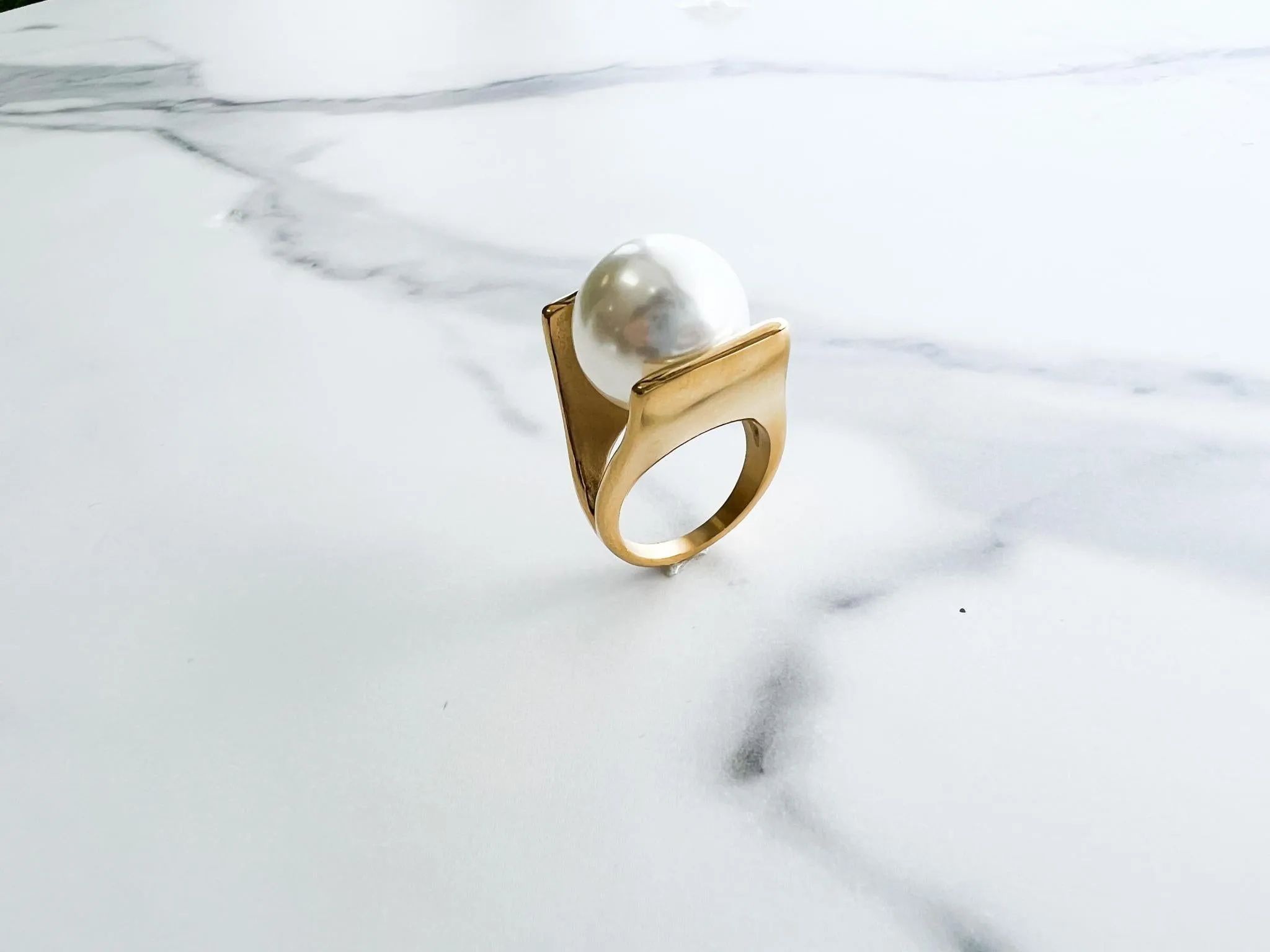 Big Pearl Ring