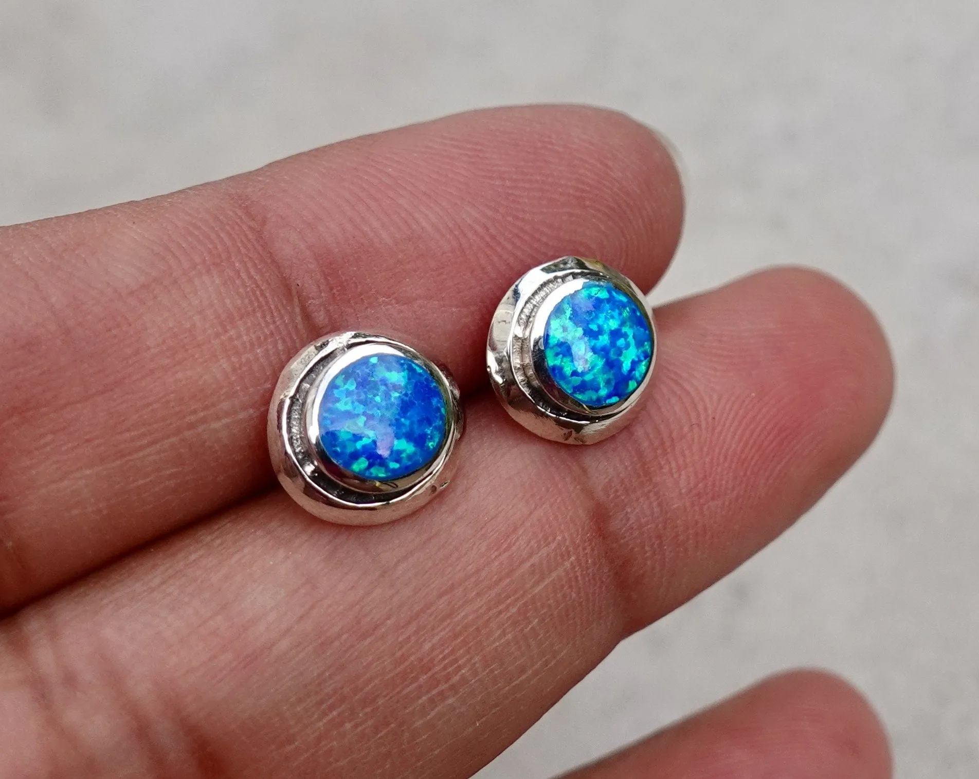 Blue Opal Opalique Round Silver Studs, OPS5BOP