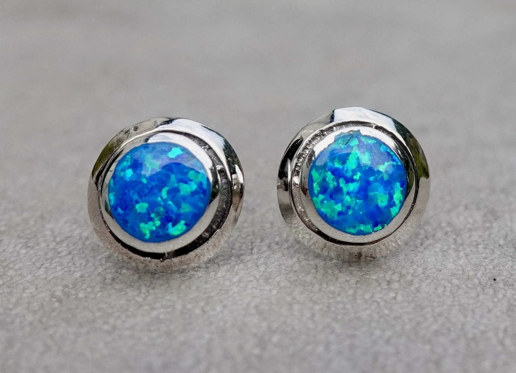 Blue Opal Opalique Round Silver Studs, OPS5BOP