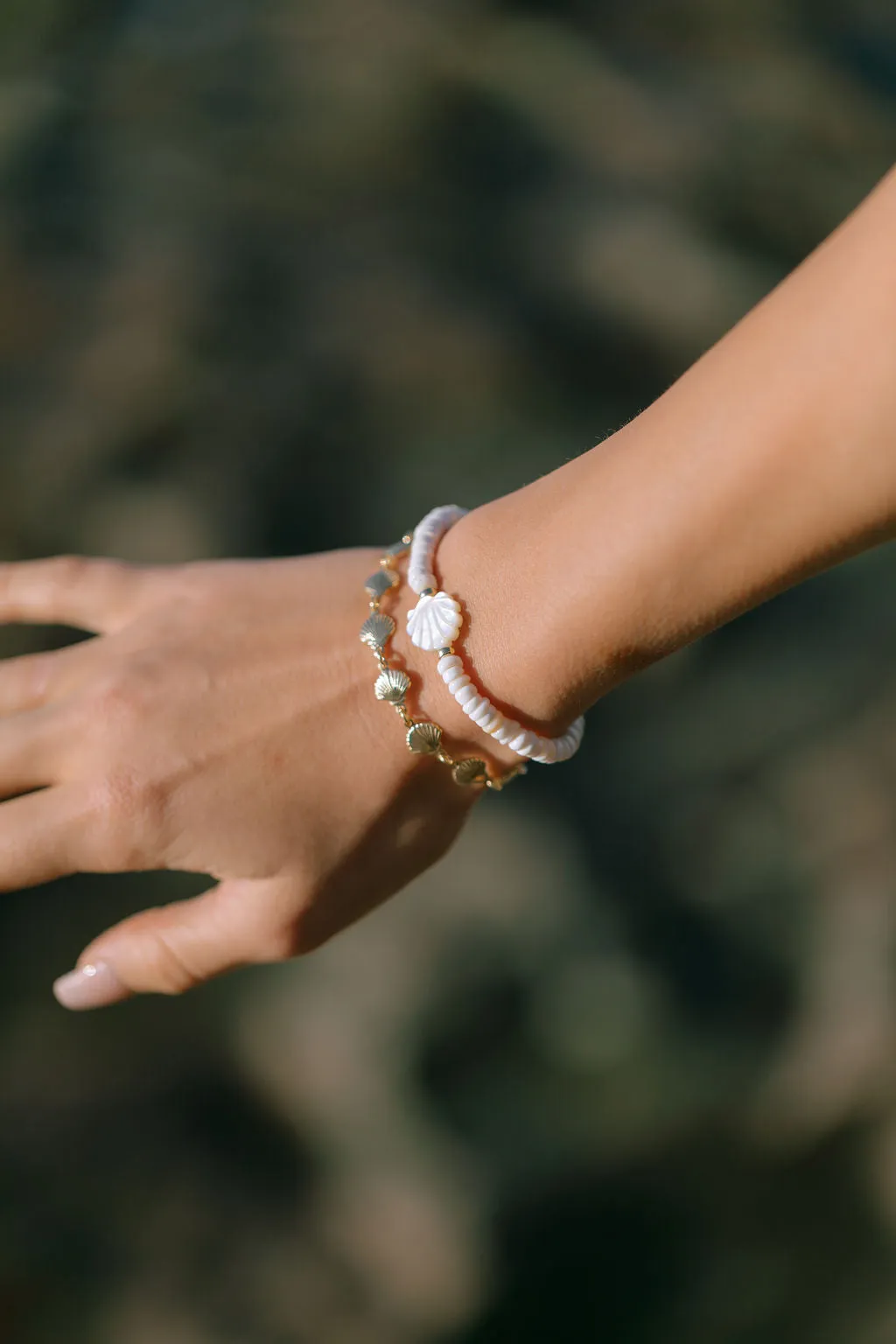 Choose your Stretchy Puka Shell Bracelet - Ali'ikai