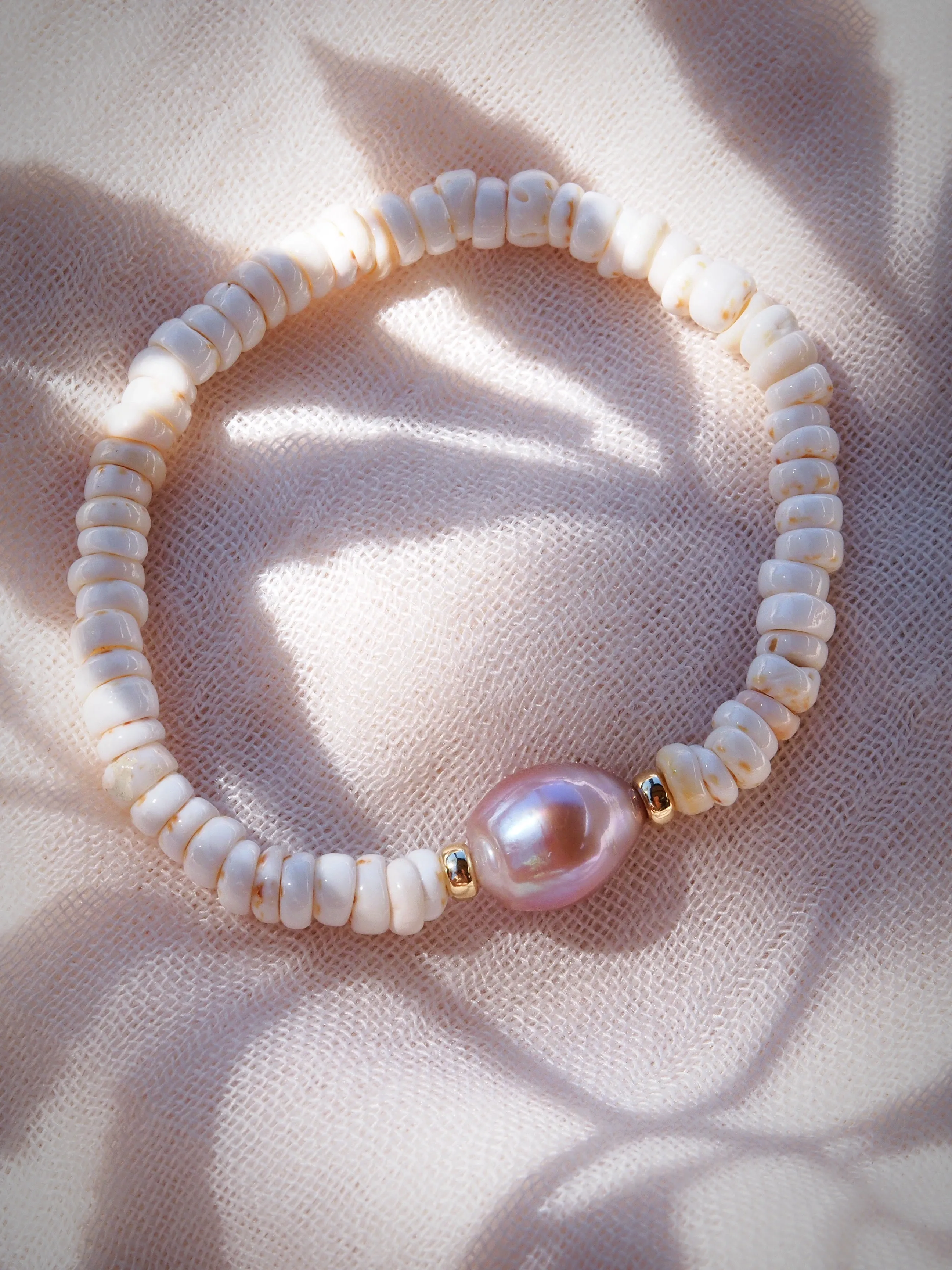 Choose your Stretchy Puka Shell Bracelet - Ali'ikai