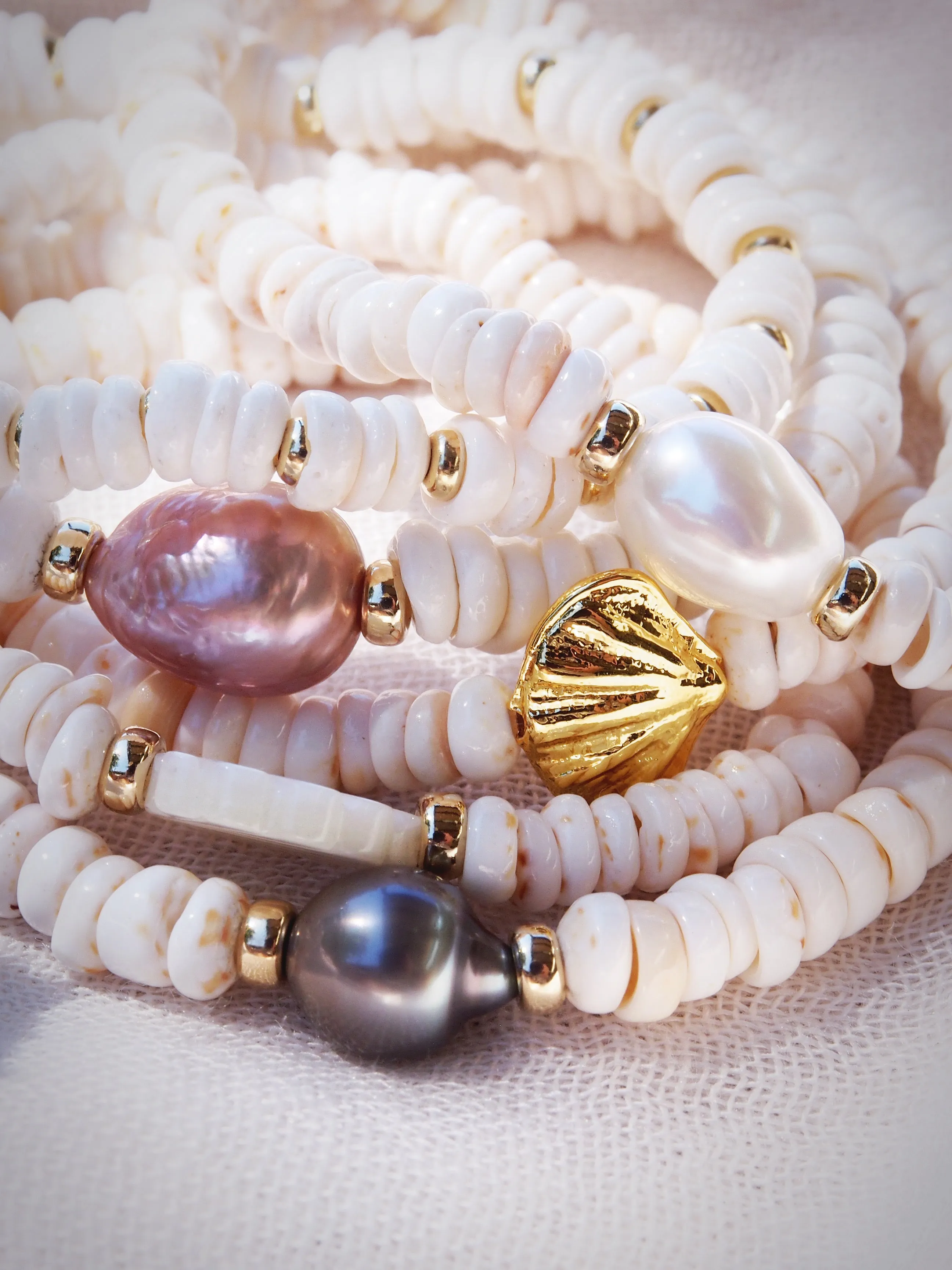 Choose your Stretchy Puka Shell Bracelet - Ali'ikai