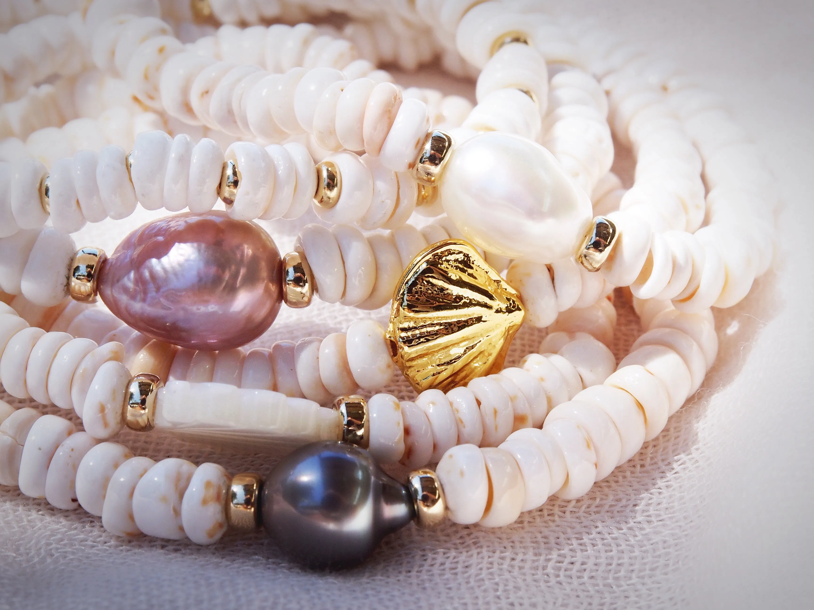 Choose your Stretchy Puka Shell Bracelet - Ali'ikai