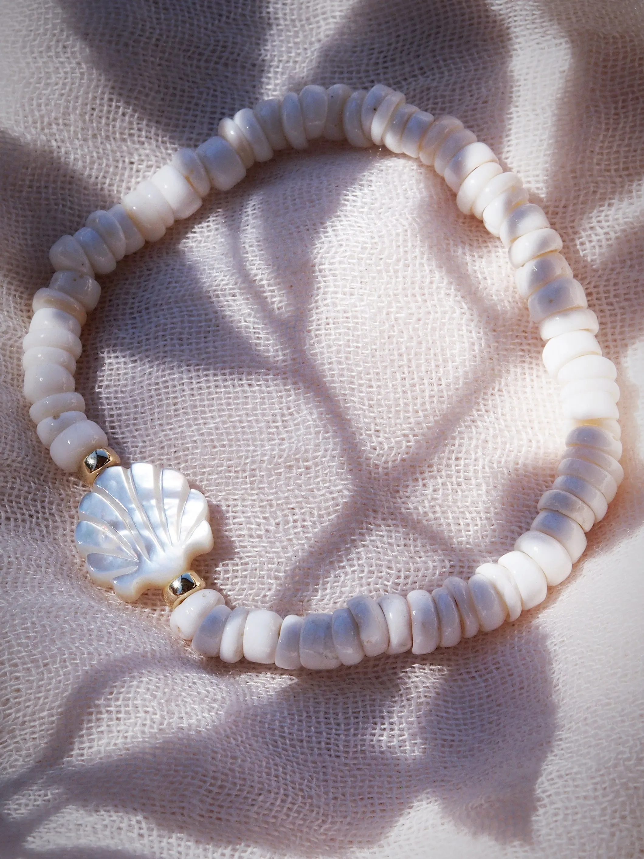 Choose your Stretchy Puka Shell Bracelet - Ali'ikai