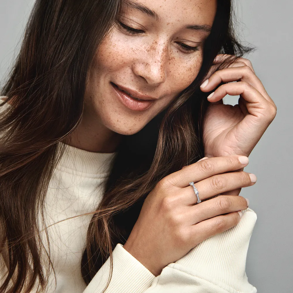Rectangular Bars Sparkling Pavé Ring