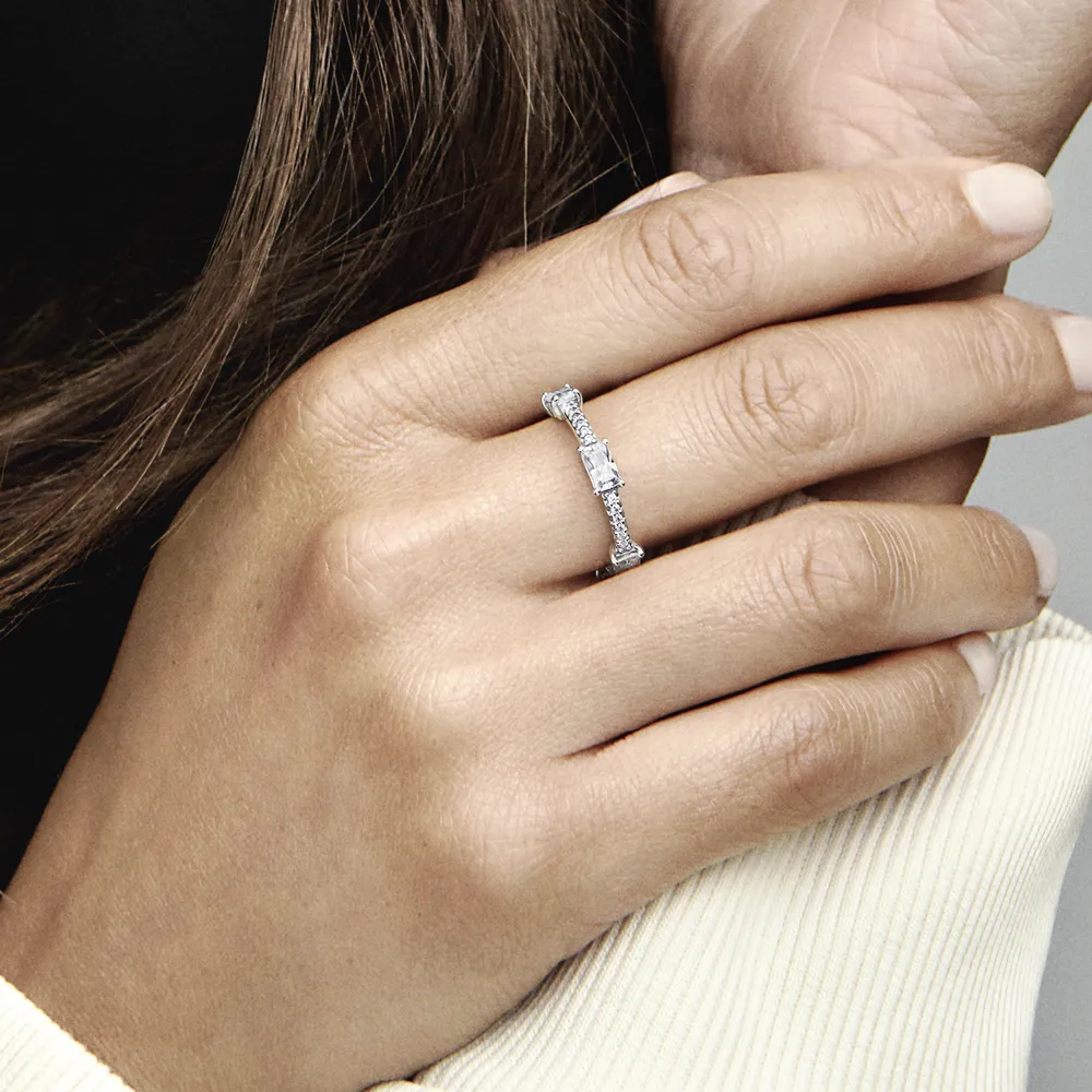 Rectangular Bars Sparkling Pavé Ring