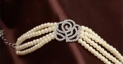 Rhinestone Studded Rose and Pearl Bracelet