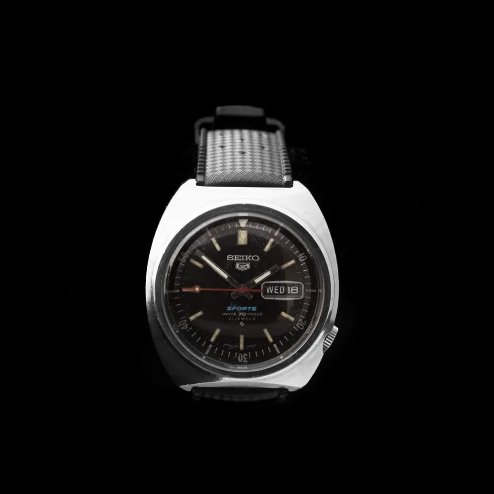 Seiko 5 Vintage with Inner Rotating Bezel