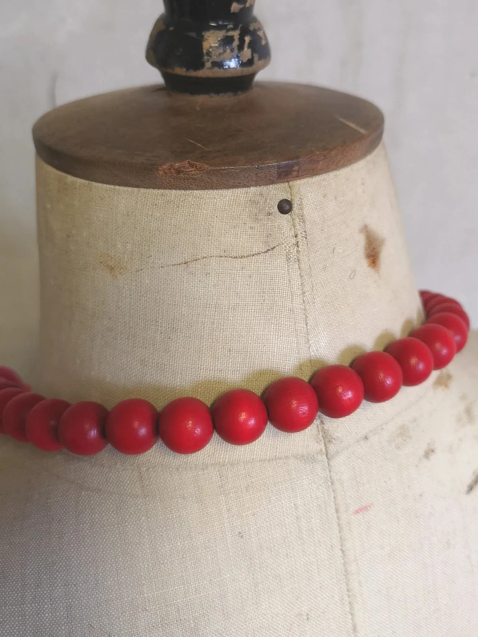 Throw on Merino and Wood Necklace - Pink